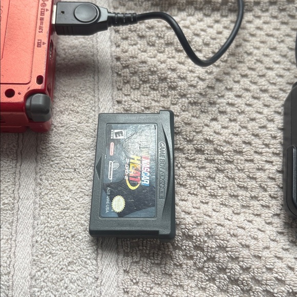 Nintendo Game Boy Advance SP - Bold Crimson